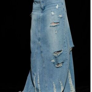 Destroyed denim skirt